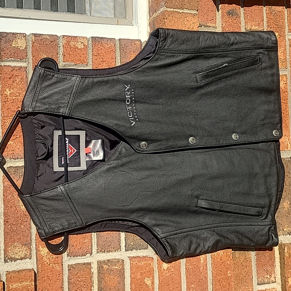 Leather Victory Men's Vest, black